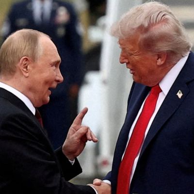 Trump pushes Putin for swift end to Ukraine war in 1-hour call after envoys’ visit