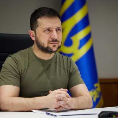 Ukrainian President Calls for War Freeze Before Peace Talks with Russia