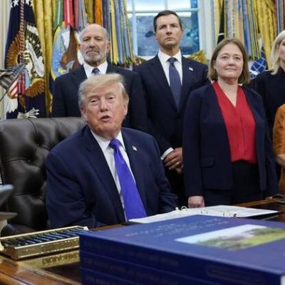 Trump touts Iowa steel plant as the biggest in the US