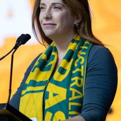 Labor digs in on entitlements as minister cops scrutiny