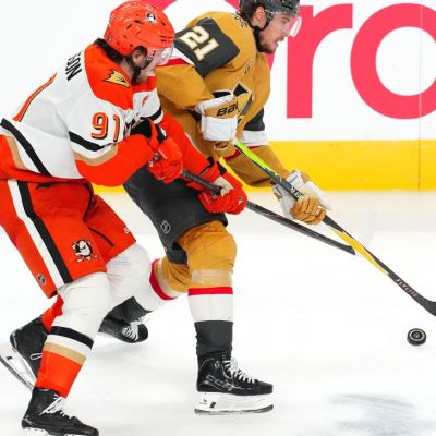 Ducks pull even with Golden Knights with unexpected defensive gem