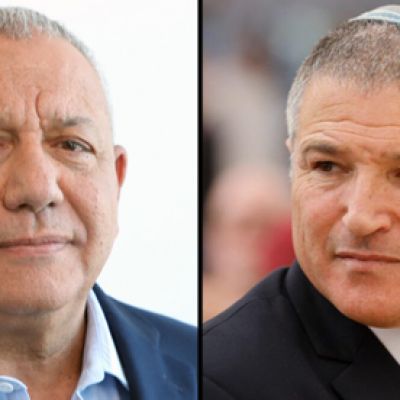 Israel's leading PM contender Eisenkot forced to carry gun as Shin Bet denies full pr