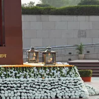 Rajnath Singh, Russian Counterpart Belousov Pay Tribute at War Memorial
