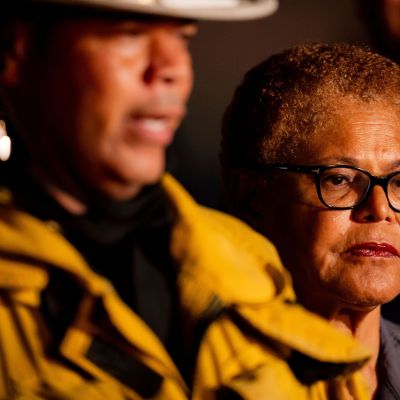 3 dead after news helicopter crashes near Los Angeles bus wreck
