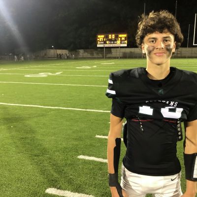 Eli Showerda throws 4 touchdowns to spark Maloney football past Manchester for 4-0 start