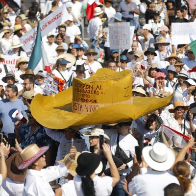 “Gen Z protests” spread in Mexico as well… thousands gather to protest crime and corruption
