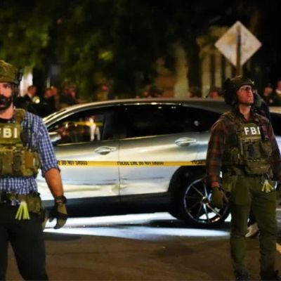 ICE agent shoots man in the neck in front of his 5-year-old child in New York; 300 protesters clash with police