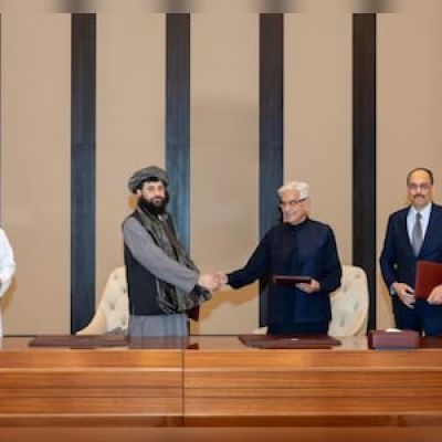 Afghanistan, Pakistan peace talks enter third day as Trump again offers help – CNBC TV18