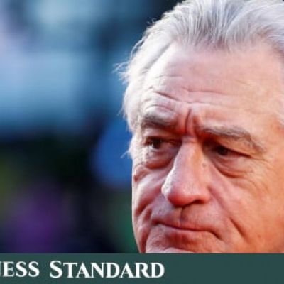 De Niro denounces Trump policies at protest rally