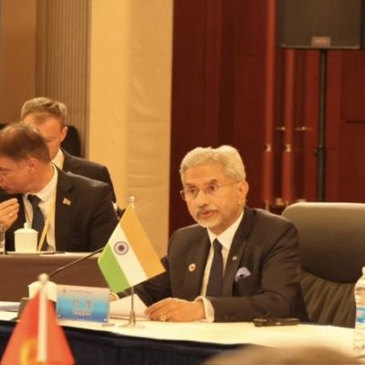‘Holds Talks With Ukrainian FM Andrii Sybiha, Reaffirms India’s Support for Early End to Russia-Ukraine Conflict and Enduring Peace’: S Jaishankar | LatestLY