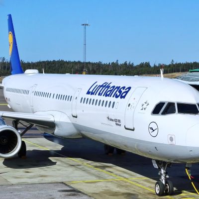 Lufthansa Q1 Loss Narrows as Strong Summer Travel Demand Boosts Outlook – EconoTimes