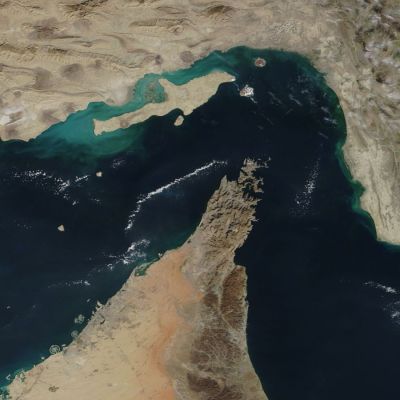 Iran Halts Six Ships in Strait of Hormuz as Oman Talks on Reopening Waterway Show Progress This Week