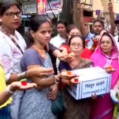 Mumbai: Shiv Sena (UBT) Women Protest With Sindoor Against India-Pakistan Asia Cup Match (Watch Video) – www.lokmattimes.com