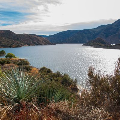 One Of California’s Most Underrated Lakes Is A Scenic National Forest Spot Near Los Angeles