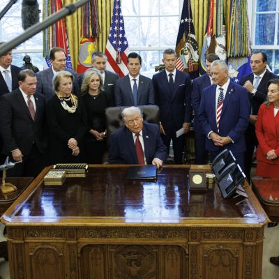 White House Hits the Brakes on Fuel Economy Standards