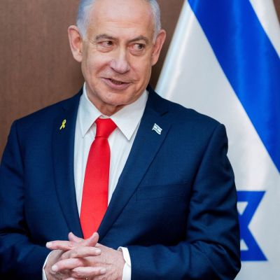 Netanyahu submits request to Israeli president to pardon him