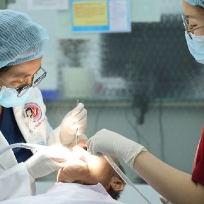 Chronic oral diseases rise among Vietnam’s elderly amid lack of care system