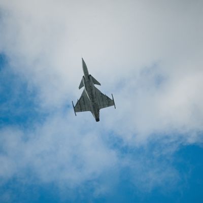 Swedish jets patrol Iceland in Arctic show of force