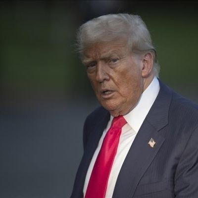 Trump holds golf meeting with South Korean business leaders: Report