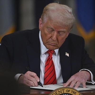 US president signs executive order seeking to curtail state AI laws