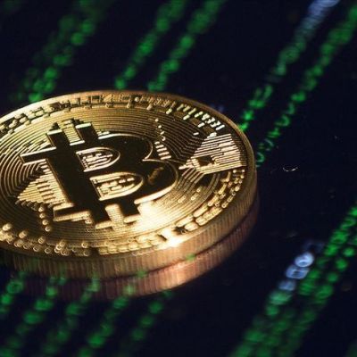 Bitcoin dives over 5% to lowest levels since April amid macroeconomic uncertainties