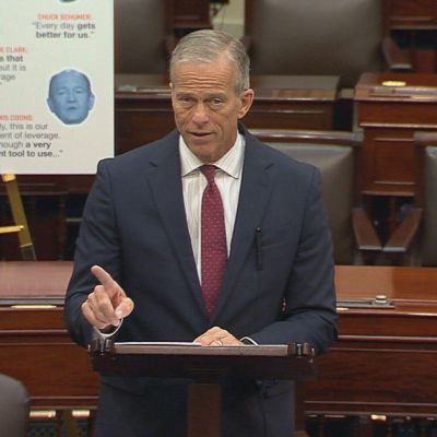 Government shutdown likely to extend to next week as Senate adjourns with no breakthrough