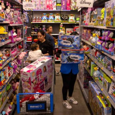 Major retailer gets bombshell threat over tariff strategy