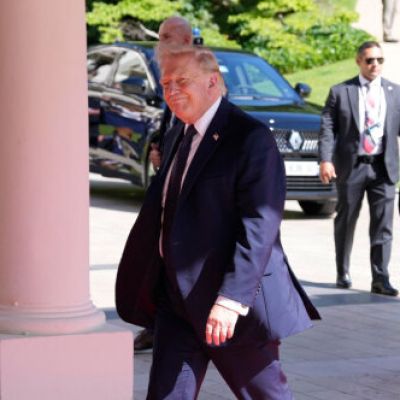 Trump defends crypto profits of more than $1 billion: 'The stock market is up, everybody benefits' - ProtoThema English