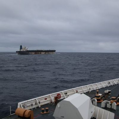 Tensions Rise as US Confiscates Venezuela-Linked Tanker Guarded by Russian Navy