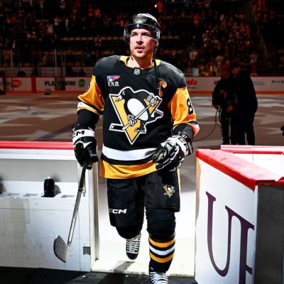 Crosby praised by coaches, teammates after passing Lemieux on Penguins point list