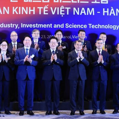 Vietnam and South Korea to deepen ties on industry, investment, technology