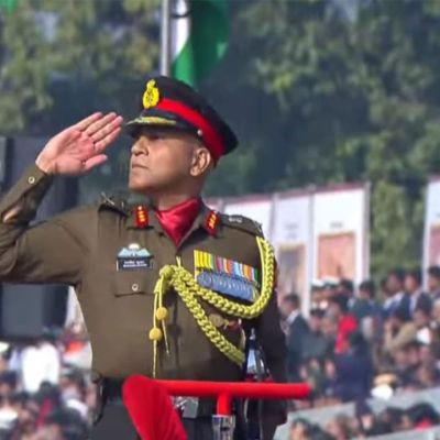Republic Day: ‘Dhwaj Formation’ flypast showers petals on Kartavya Path