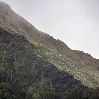 Court temporarily halts demolition of Haiku Stairs