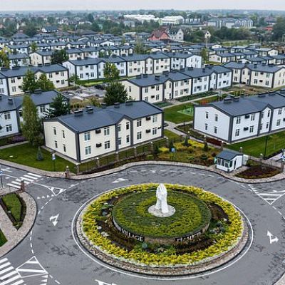 US developer builds homes for displaced Ukrainians, offering hope…