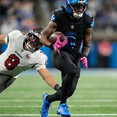 Jahmyr Gibbs runs for two touchdowns as Detroit Lions beat Tampa…