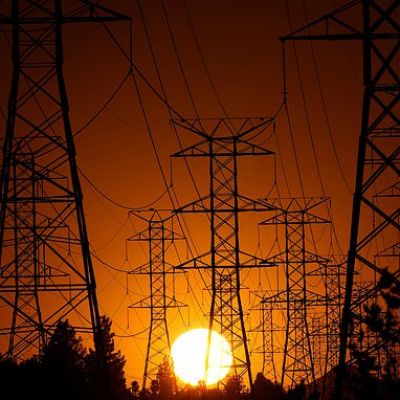 Voters´ anger over high electricity bills and data centers loom…