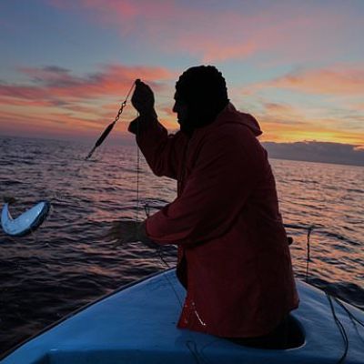 Cypriot fishermen battle invasive lionfish and turn them into a…