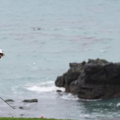 Bhatia’s big birdie runs helps him beat the wind and lead at Pebble…