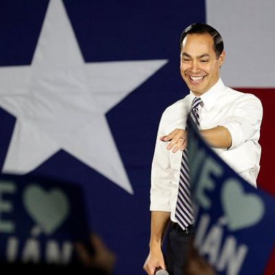 Julián Castro plans to build a $250M endowment for Latino community…