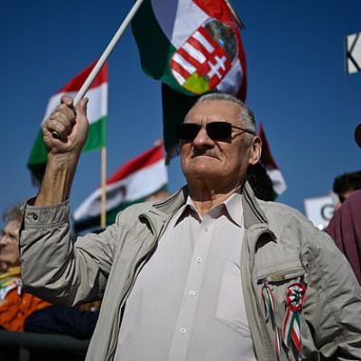 Orbán and challenger Magyar summon rival rallies in show of…