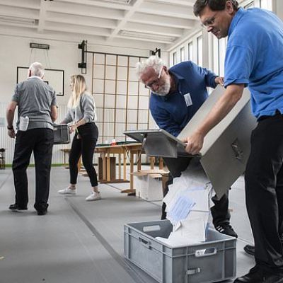 Swiss go to polls, with right-wing populists and Socialists set for…