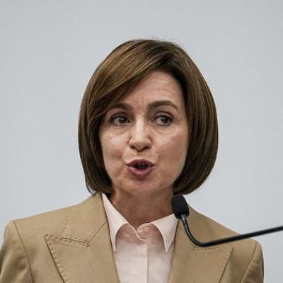 Moldovans narrowly vote to secure the country´s path toward EU...