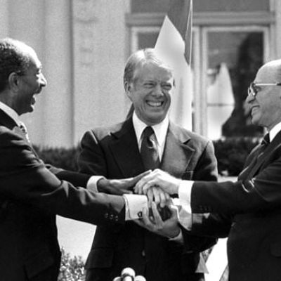 Carter announces Middle East peace agreement