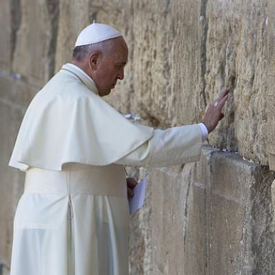 A deleted condolence after pope´s death revealed tension between…