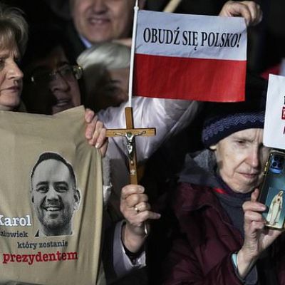 Poles vote for a new president as security concerns loom large