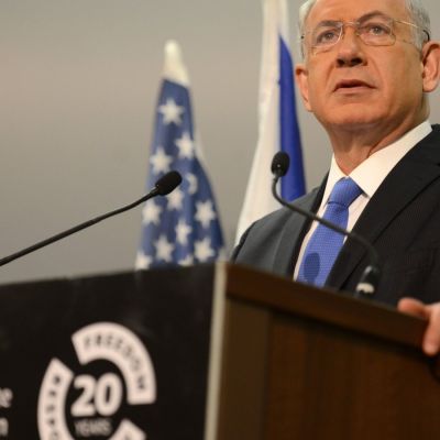 Israel-Gaza Truce Collapses Amid Strikes and Hamas Tensions