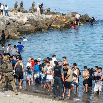 Spanish police patrol Melilla border following mass influx into Ceuta