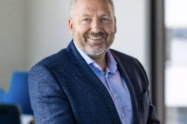 Xero's Drury sells another A$240m of shares