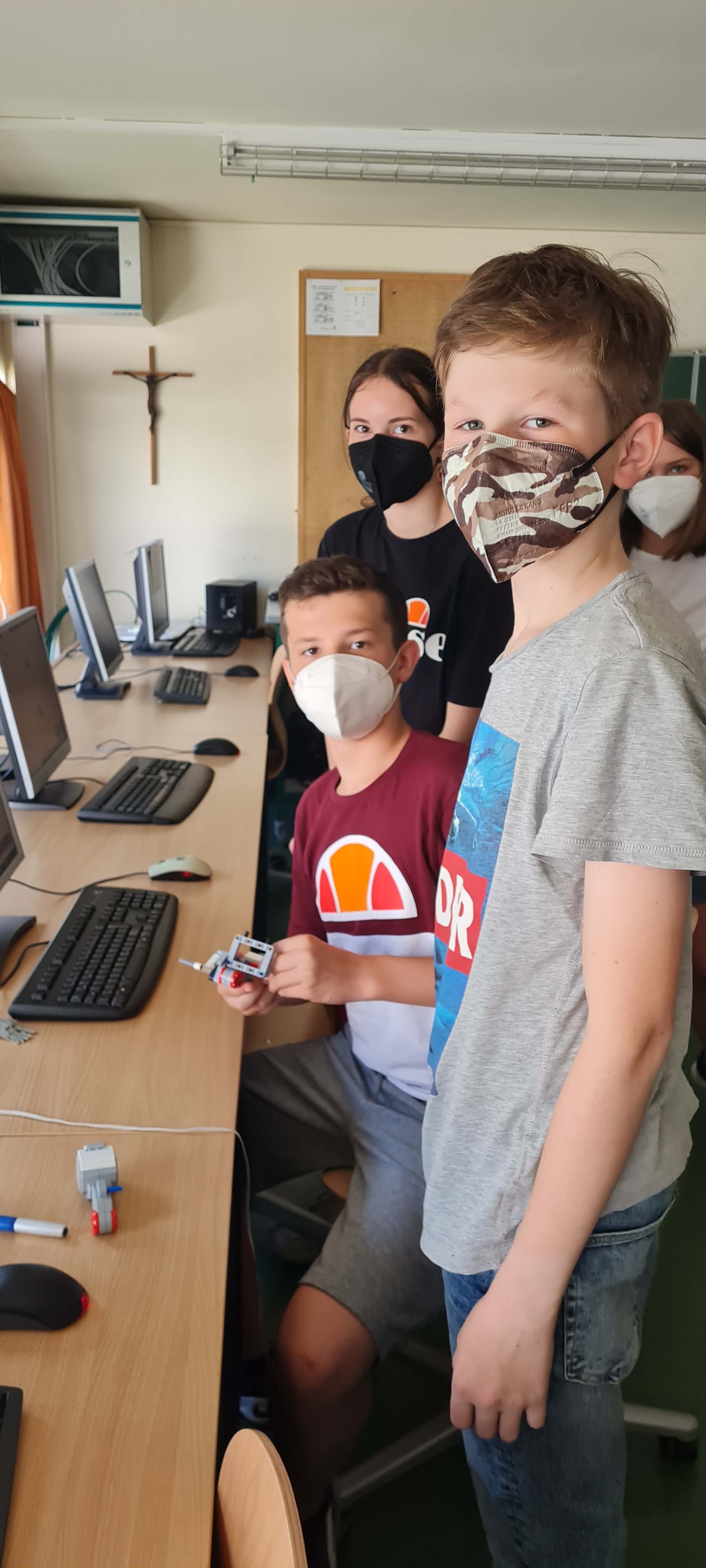 Eindruck aus dem Lego-Mindstorms-Robotik-Workshop am Gymnasium der Dominikanerinnen