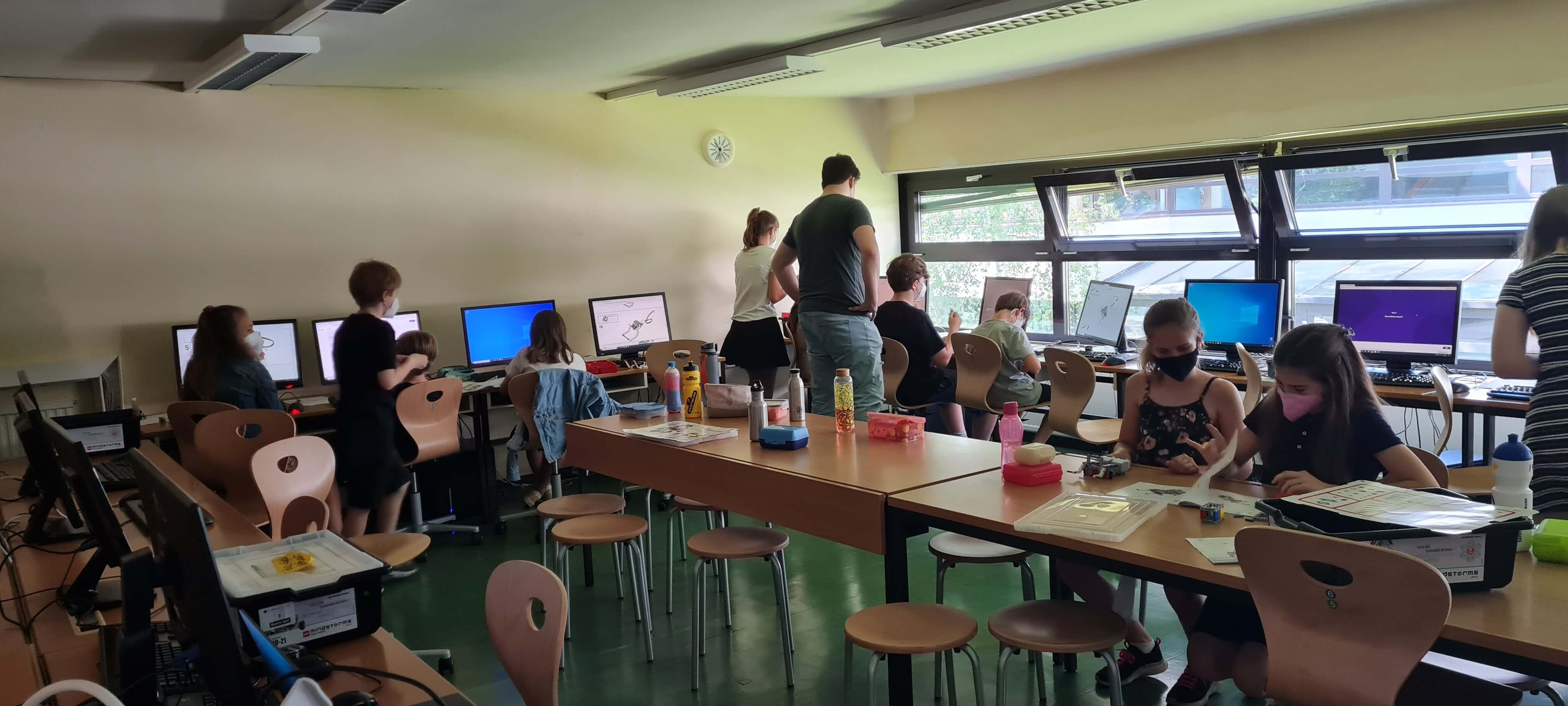 Eindruck aus dem Lego-Mindstorms-Robotik-Workshop am Gymnasium der Dominikanerinnen